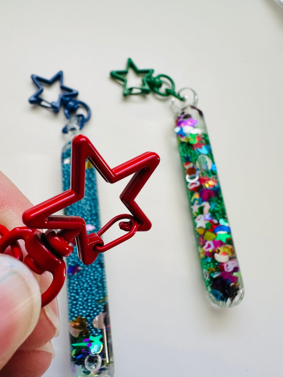 CALLARON Portachiavi Etnico Fatto A Mano Con Perline Di Rame E Pietra Di Pino - Multicolore, 24x6 Cm