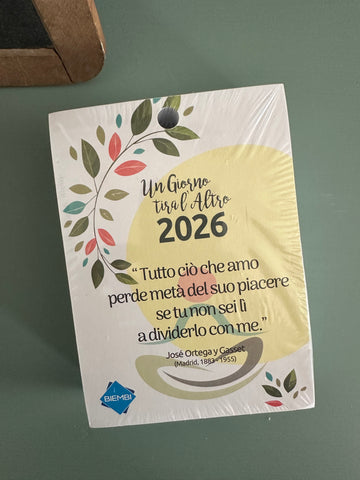REFILL CALENDARIO “UN GIORNO TIRA L’ALTRO” 2026
